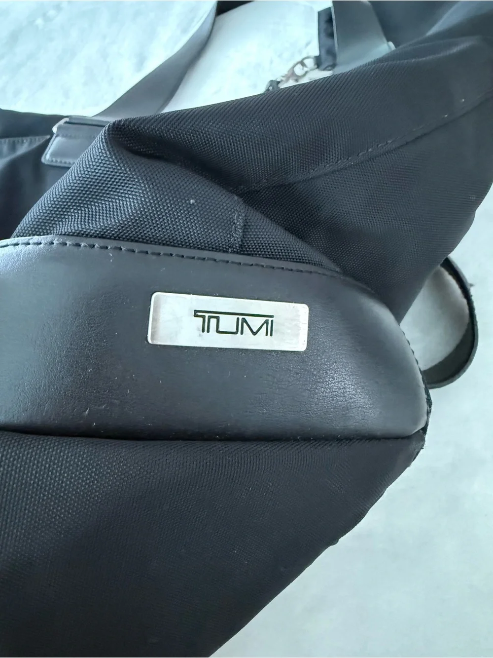 Tumi Black Nylon Bag Multiple Pockets Blue Lining Leather Handles
